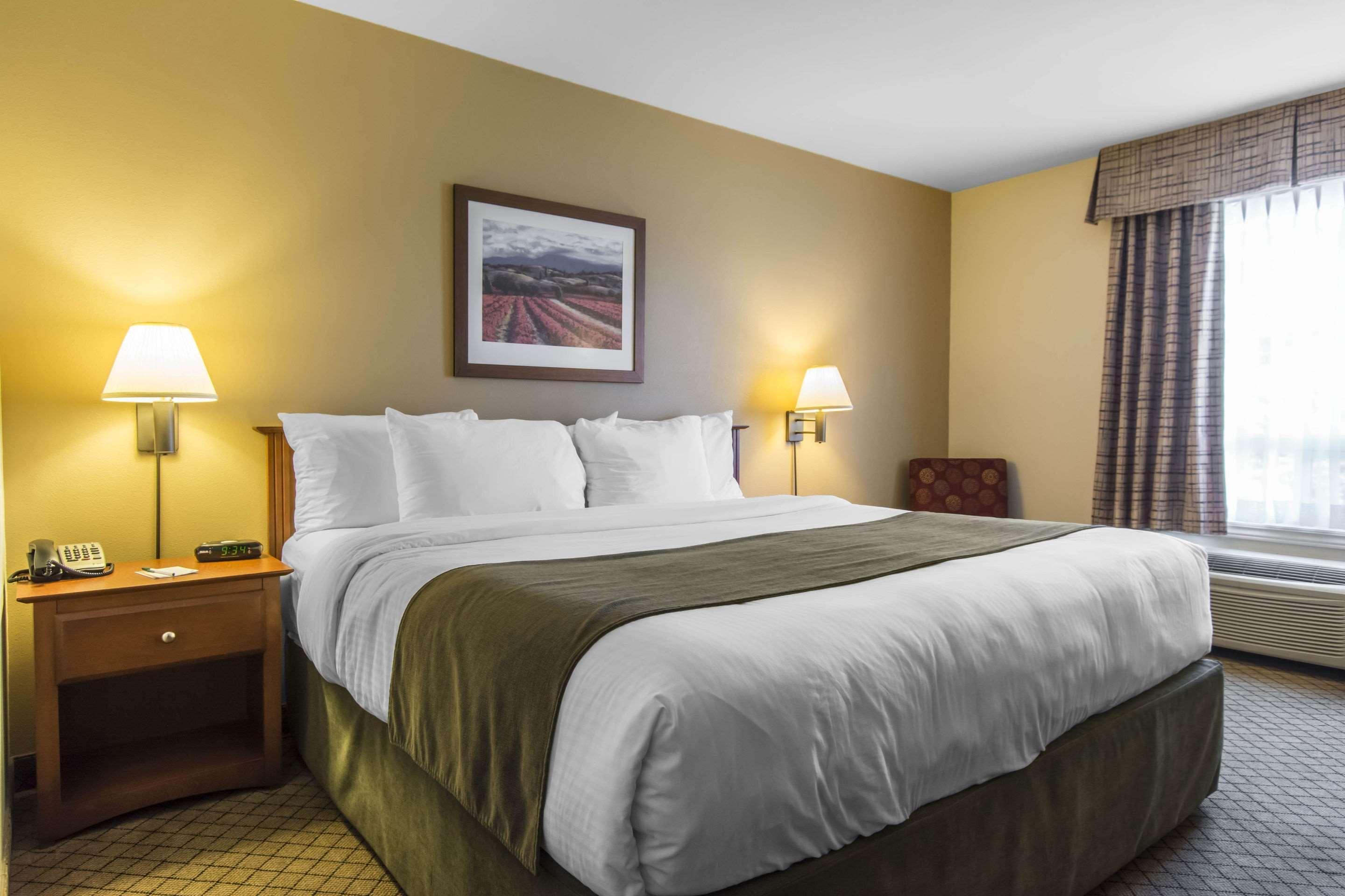 Quality Inn Airport Moncton Esterno foto
