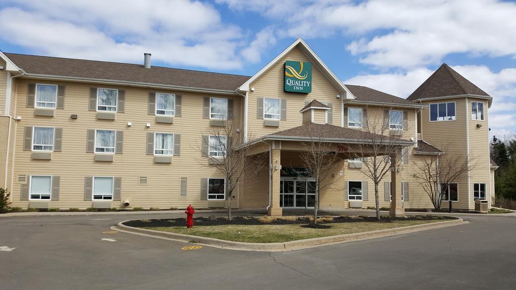 Quality Inn Airport Moncton Esterno foto