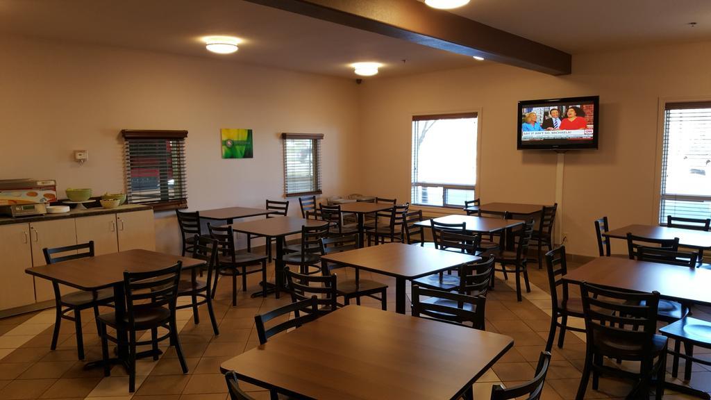 Quality Inn Airport Moncton Esterno foto