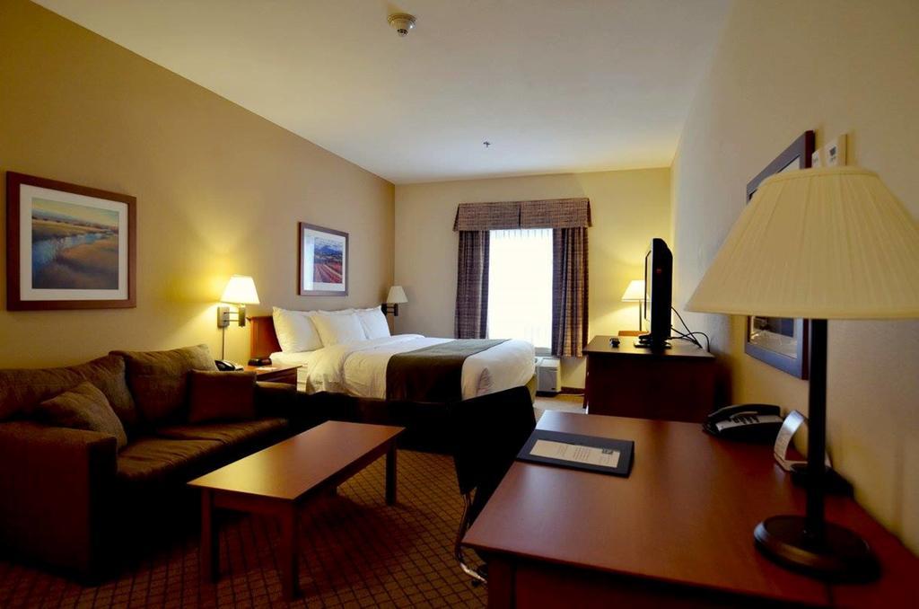 Quality Inn Airport Moncton Esterno foto