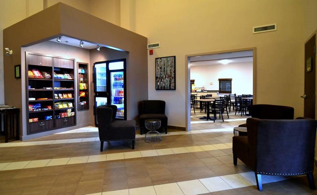 Quality Inn Airport Moncton Esterno foto