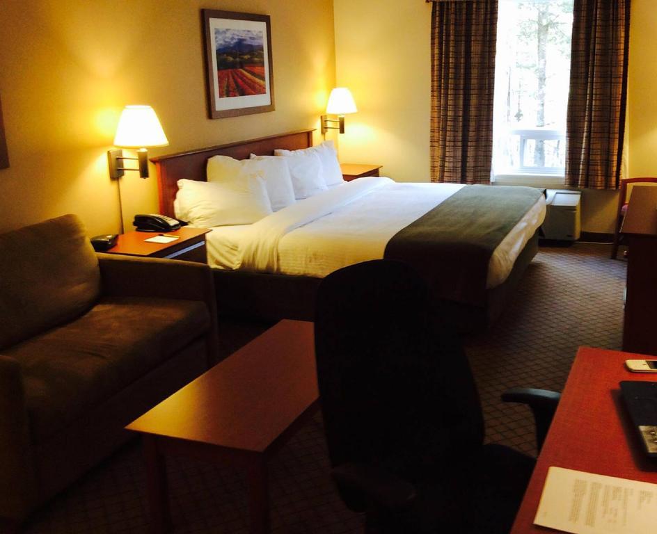 Quality Inn Airport Moncton Esterno foto