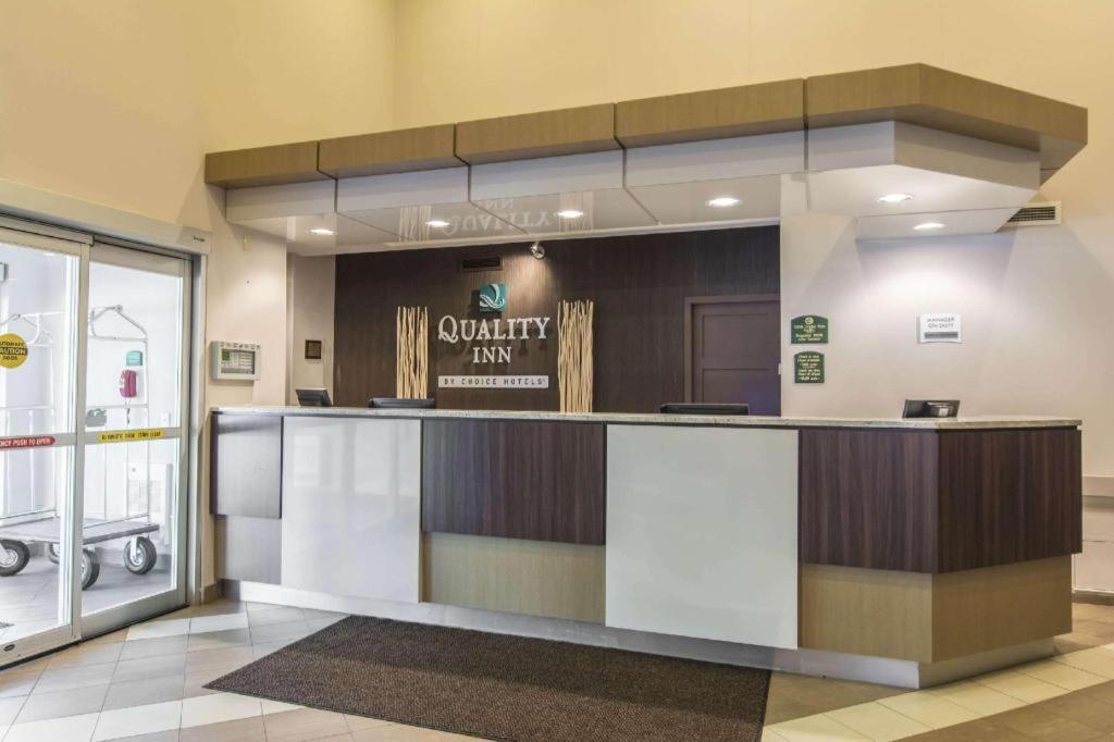 Quality Inn Airport Moncton Esterno foto