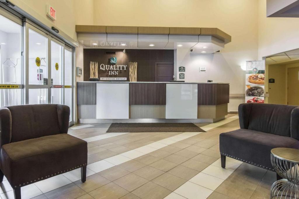 Quality Inn Airport Moncton Esterno foto