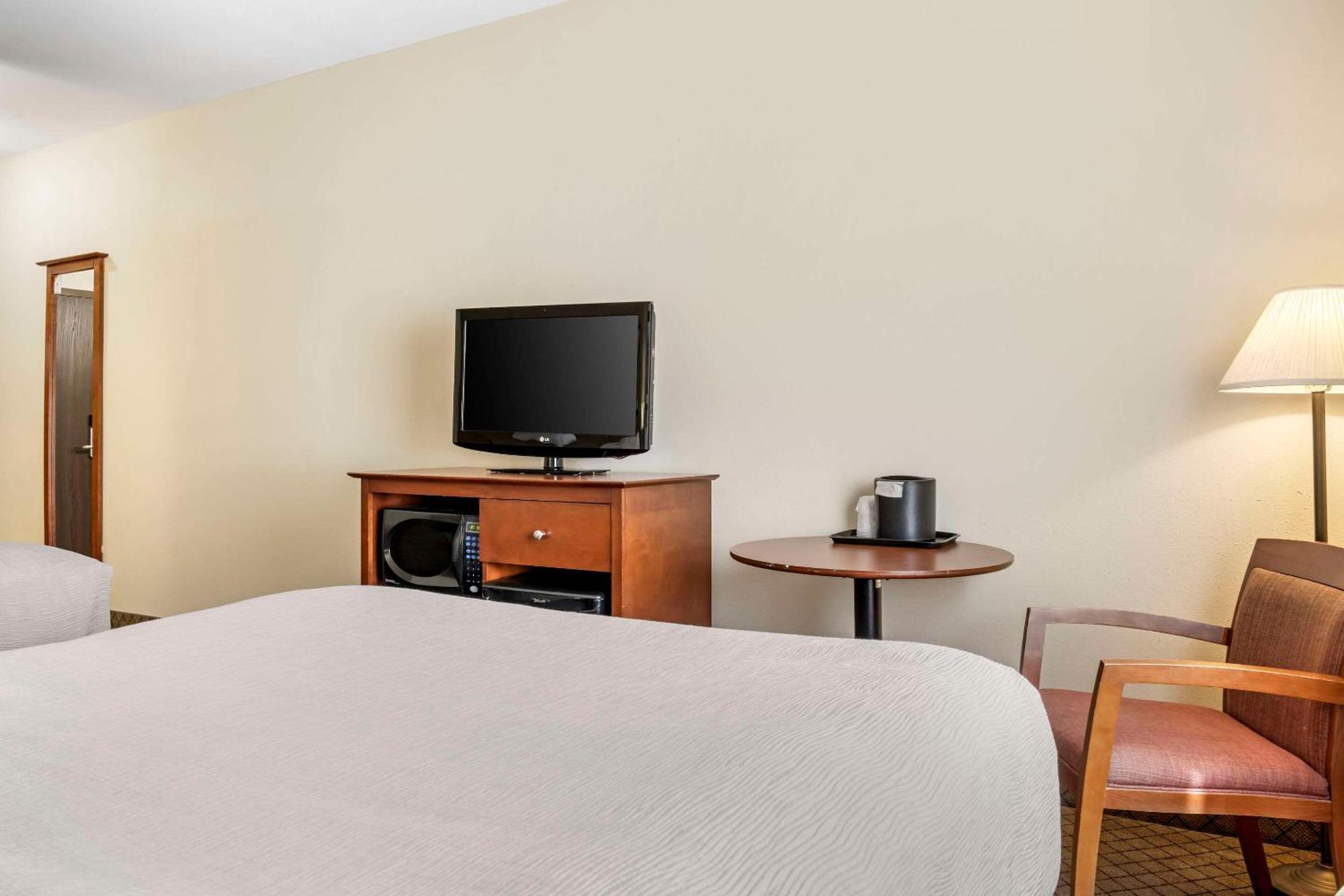 Quality Inn Airport Moncton Esterno foto