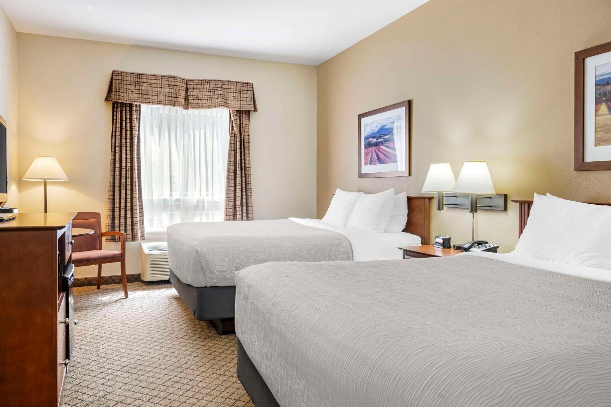 Quality Inn Airport Moncton Esterno foto