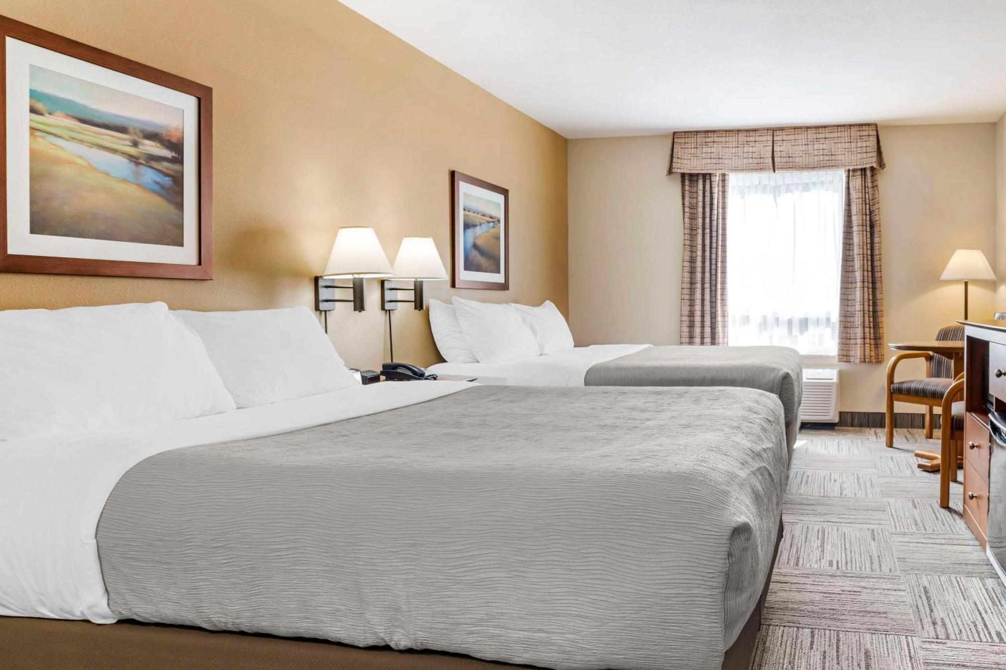 Quality Inn Airport Moncton Esterno foto