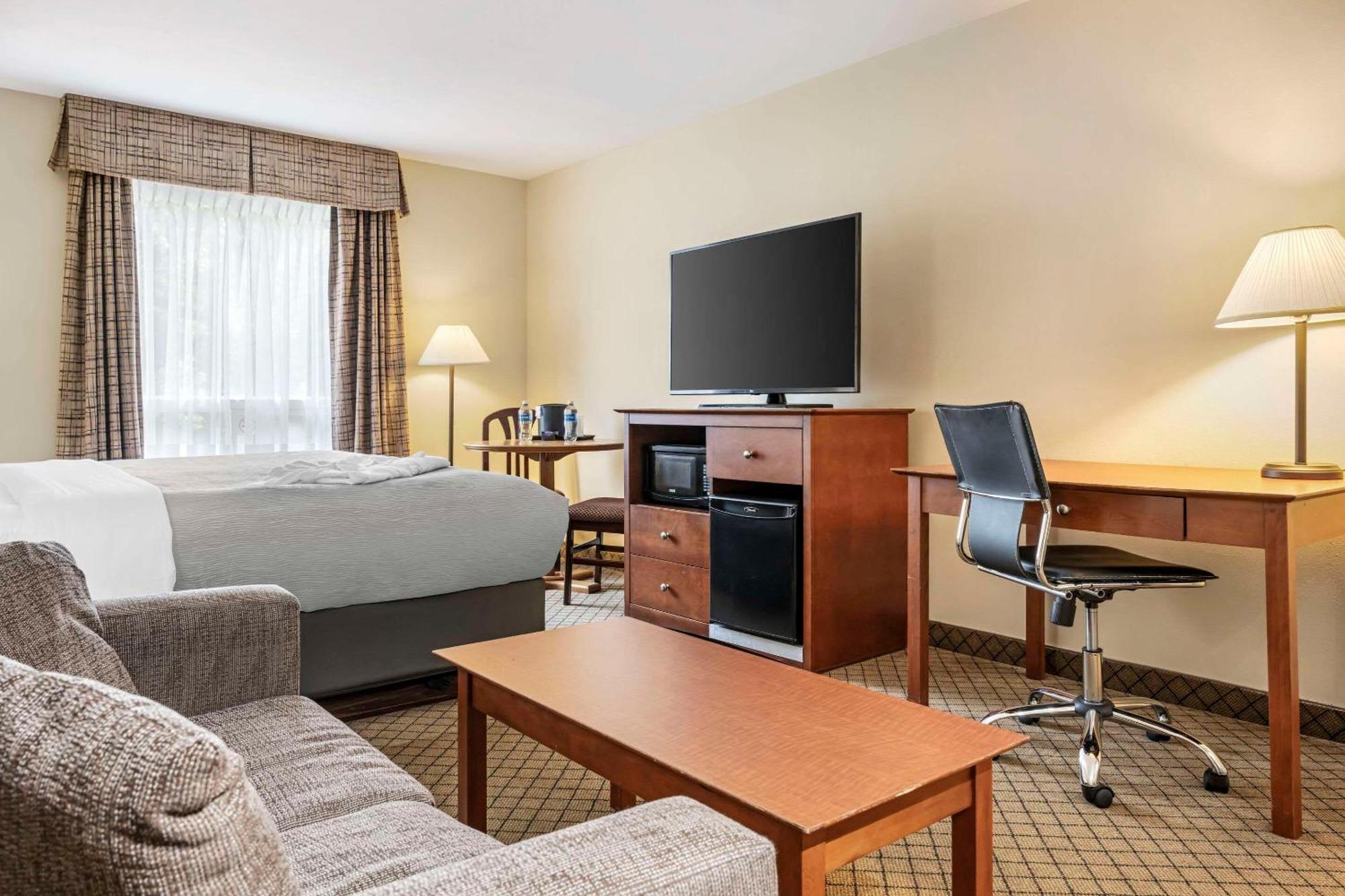 Quality Inn Airport Moncton Esterno foto