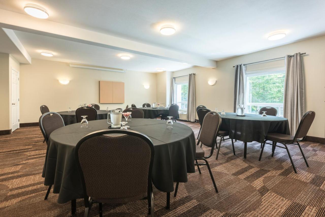 Quality Inn Airport Moncton Esterno foto